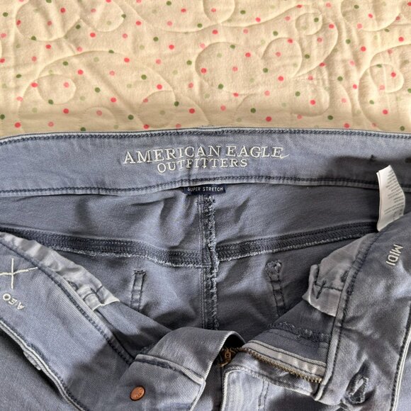 American Eagle Outfitters | Women's Midi Shorts | Faded Blue | US 12 - Picture 2 of 7